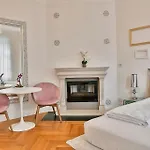 Wosching Haus Roemer Living Διαμέρισμα Μεράνο